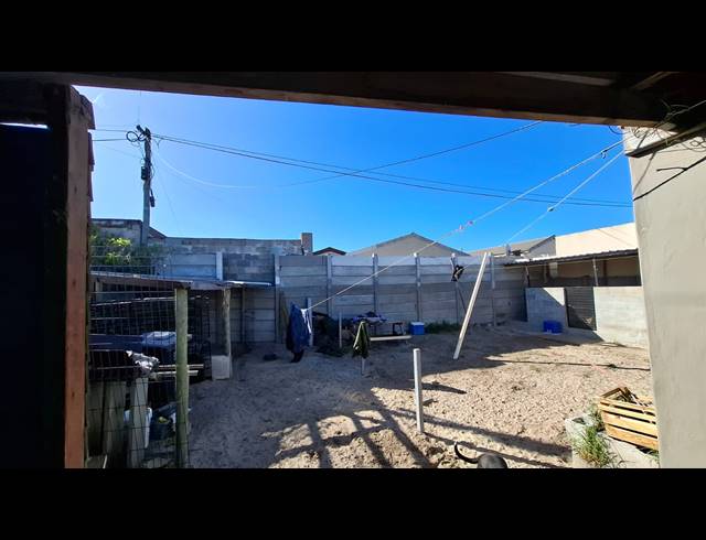 3 BEDROOM FREEHOLD FOR SALE IN STRANDFONTEIN